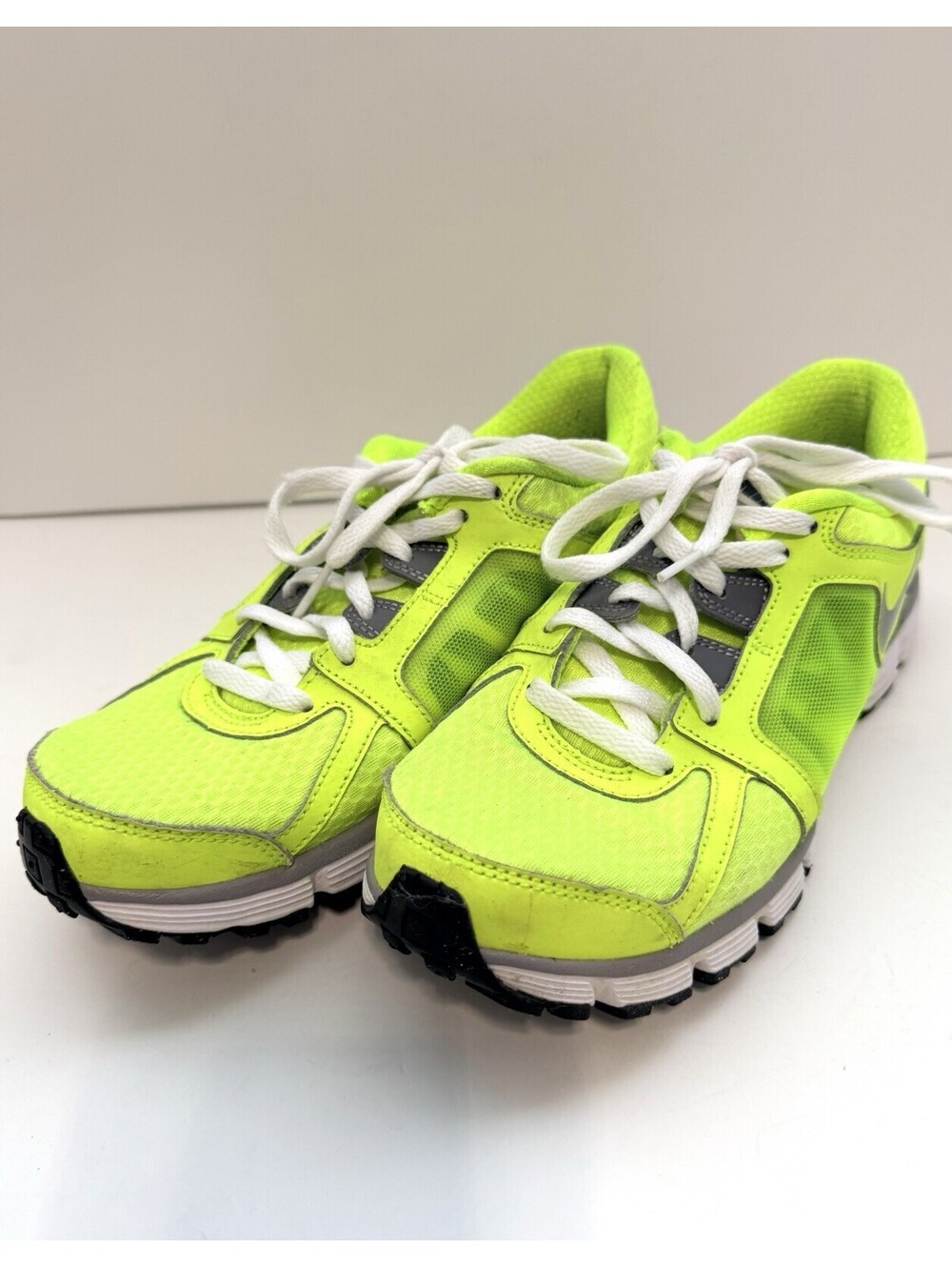 Nike Dual Fusion ST 2 Volt Running Shoes Big Kids 5.5Y EU 38 Neon Yellow